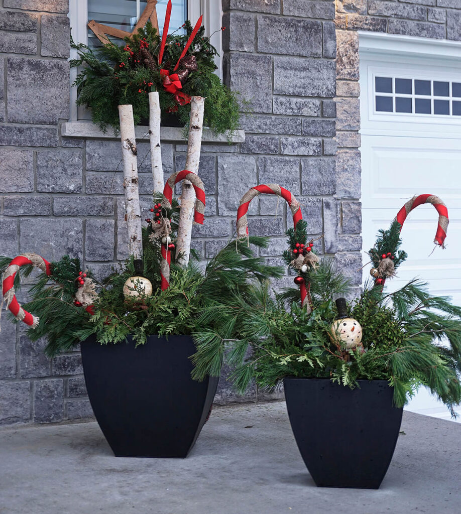 50 Best Christmas Porch Decoration Ideas For 2023