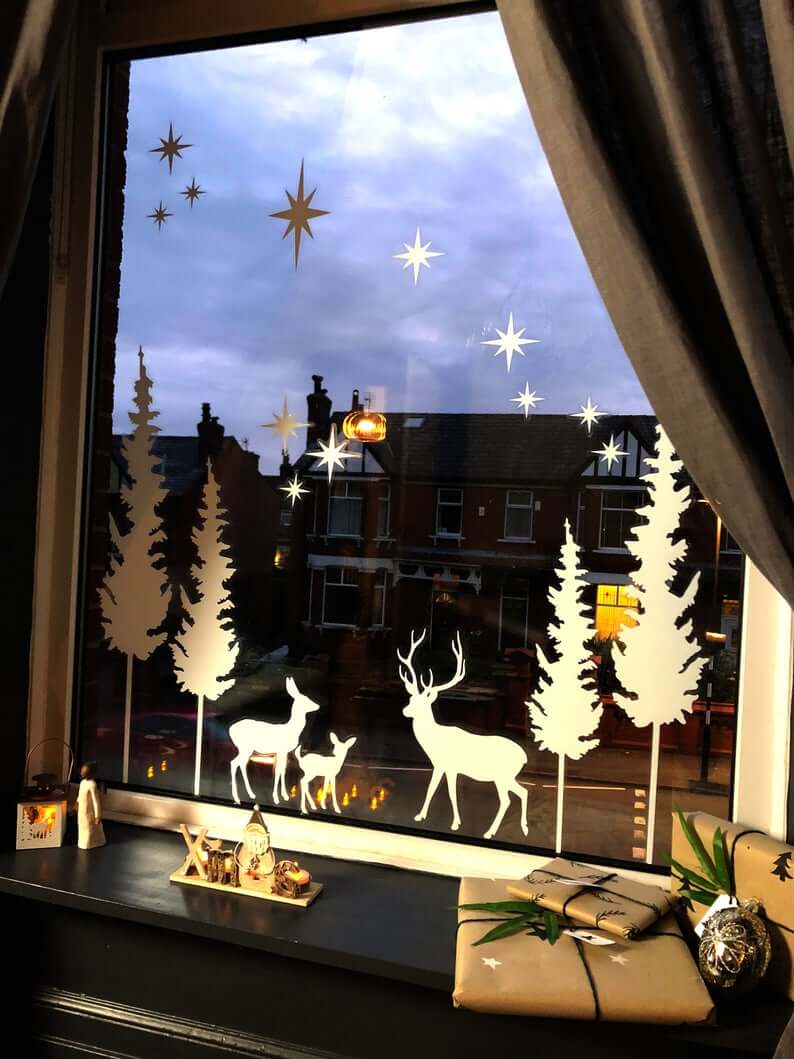 40 Best Christmas Window Decorations - Christmas Window Ideas