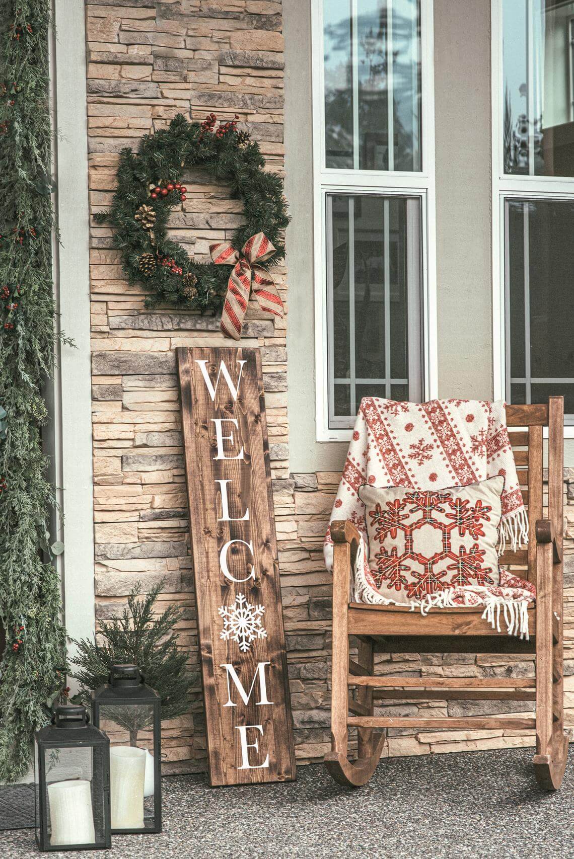 Snowflake Welcoming Vertical Christmas Sign