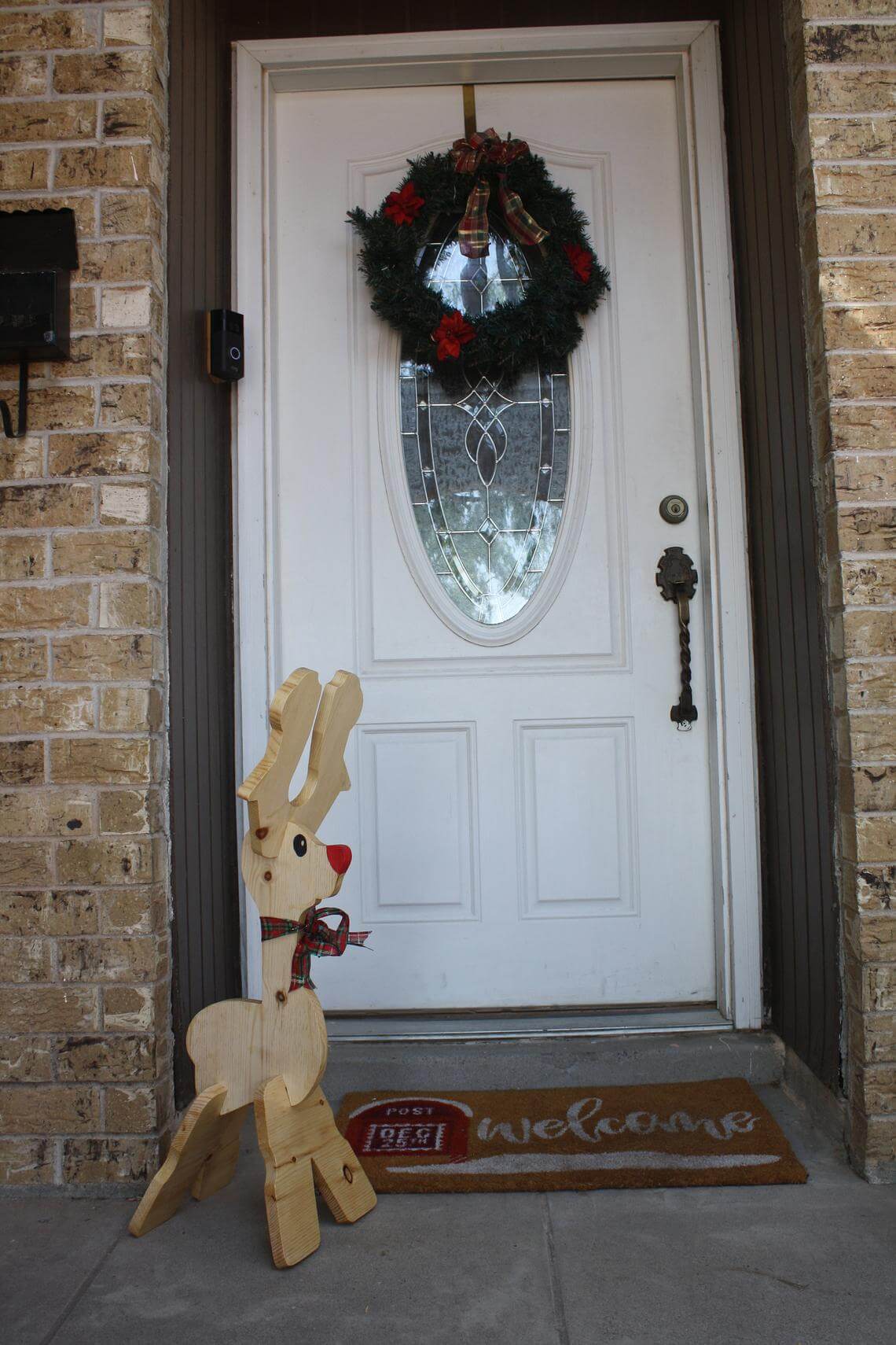 Cute Rustic Wooden Reindeer Pair