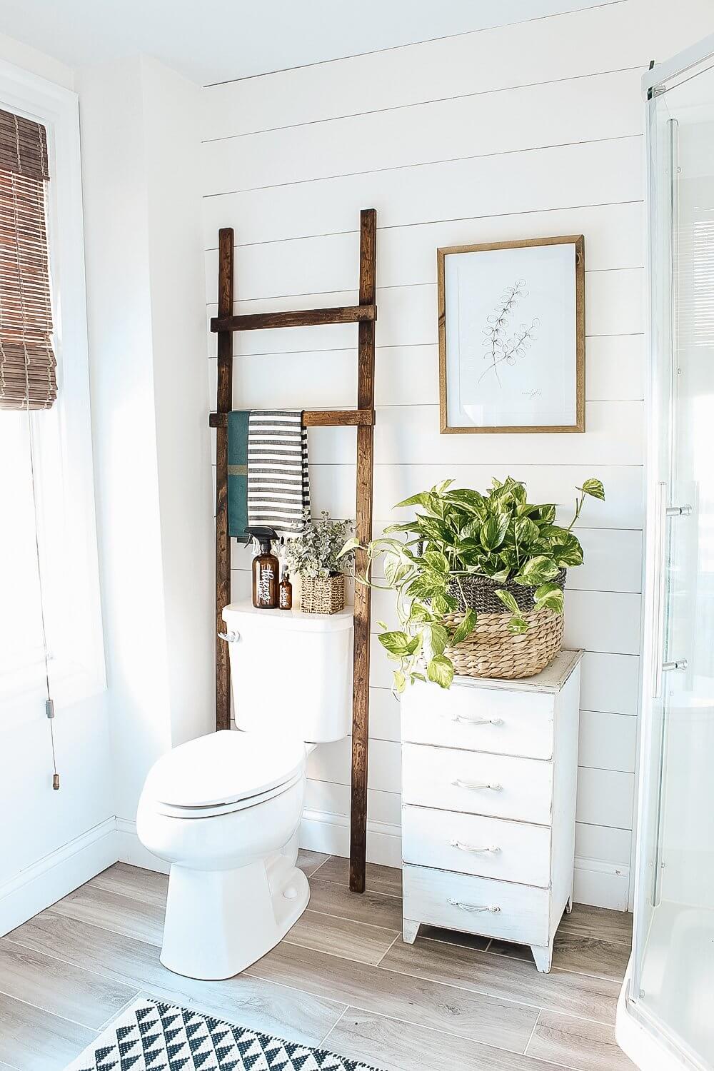 31 Bathroom Storage Ideas to Help You Organize the Loo