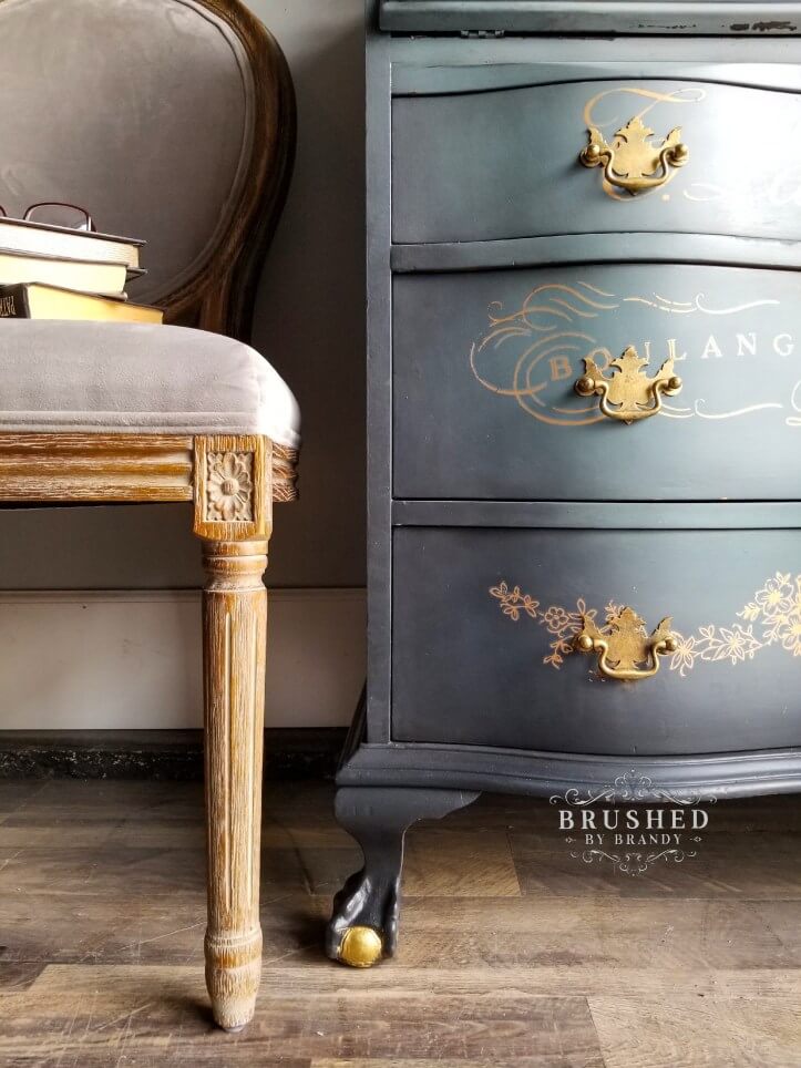 Vintage-Inspired Chalk Mineral Painted Furniture