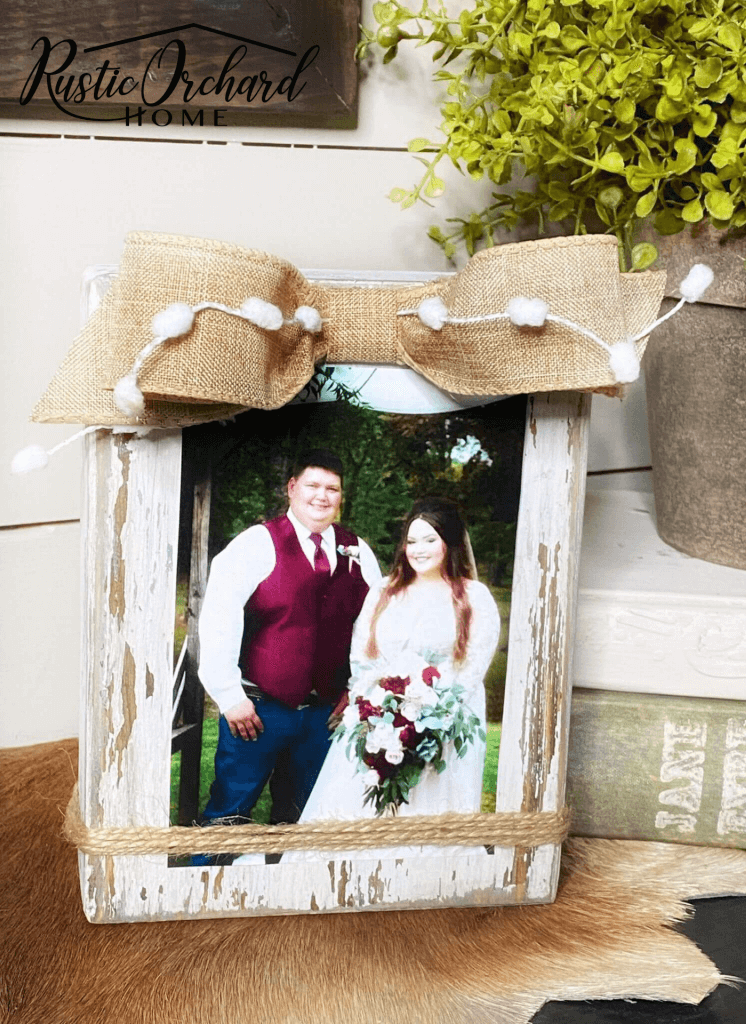 Distressed and Rustic Burlap Bow Frame
