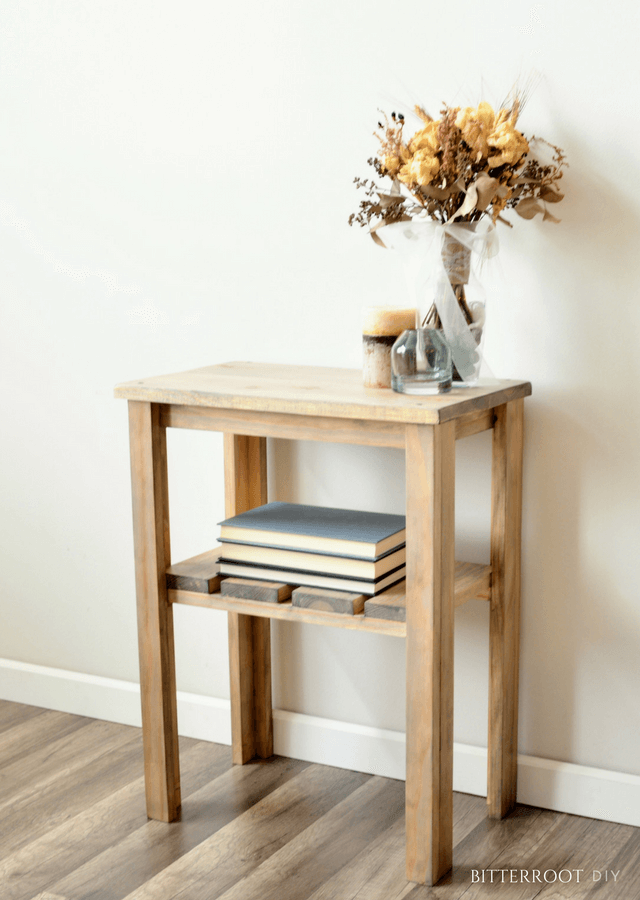 Simple and Sturdy Small Stand with Shelf
