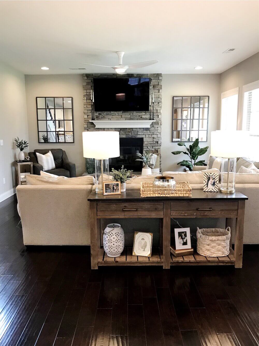 Tips para decorar tu casa con estilo farmhouse  Farm house living room,  Farmhouse style living room, Rustic farmhouse living room