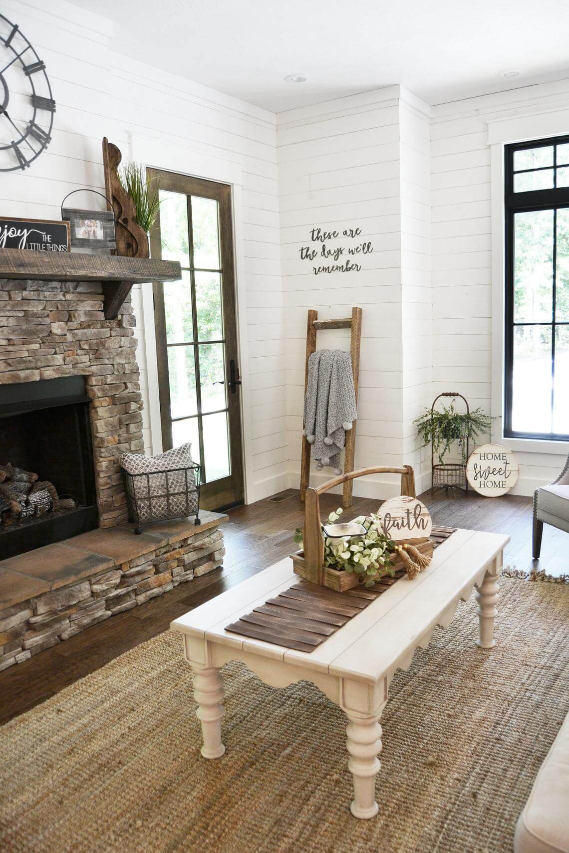 Tips para decorar tu casa con estilo farmhouse  Farm house living room,  Farmhouse style living room, Rustic farmhouse living room