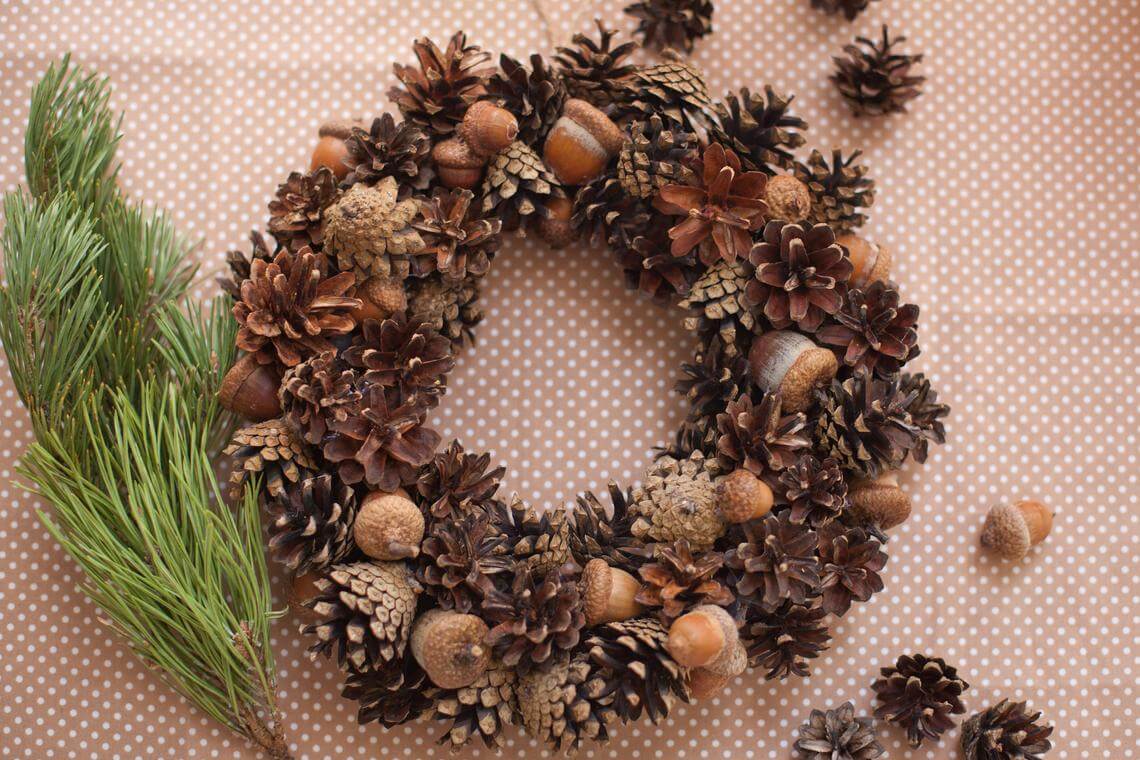 Small Acorn & Pine Cone Wreath