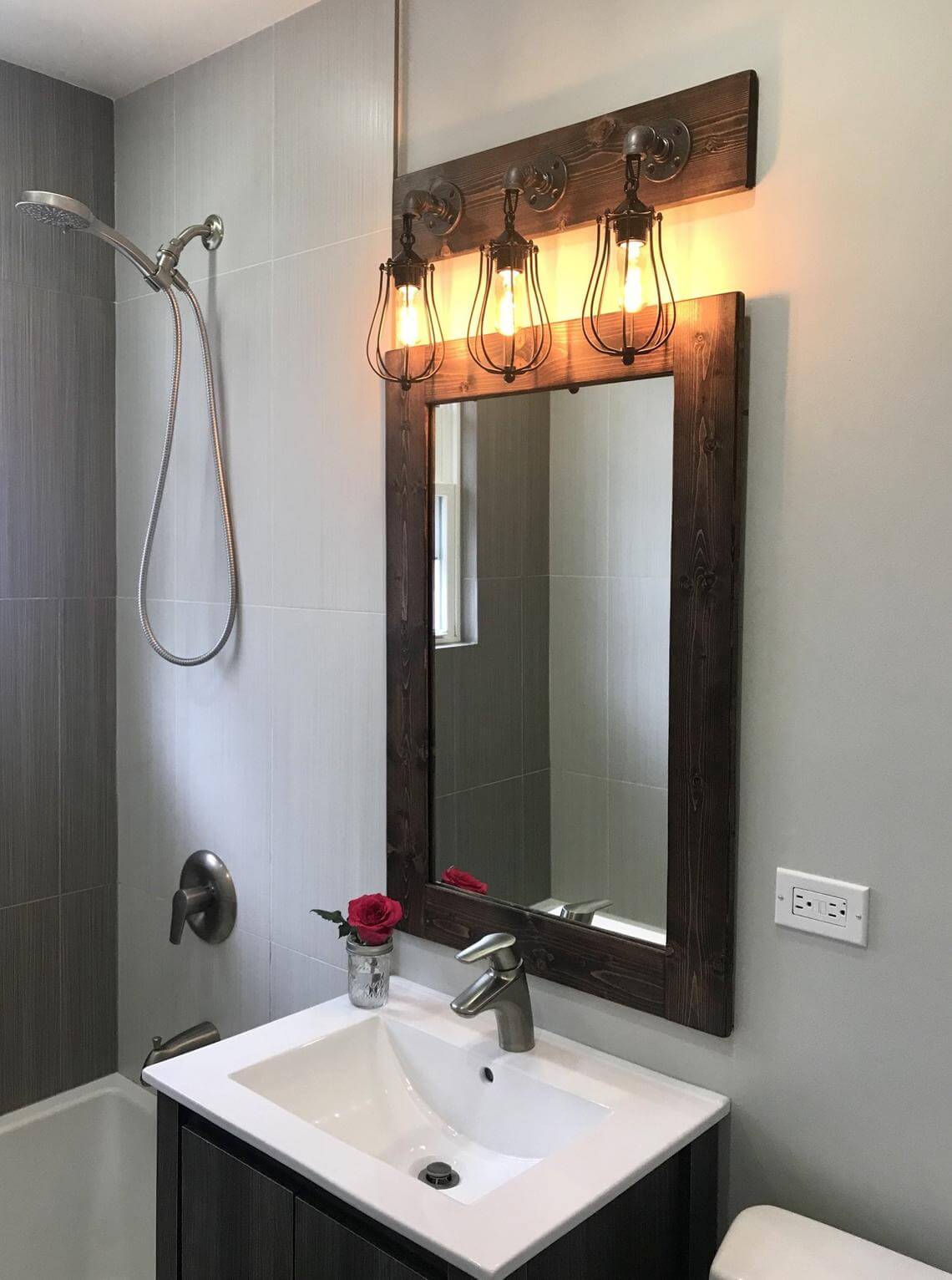 Ensemble de luminaires pour meuble-lavabo en cage