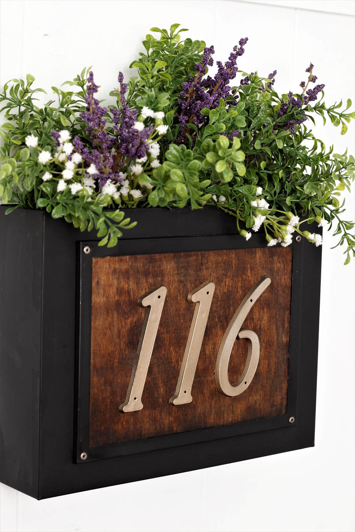Compact Rustic Style Address Planter