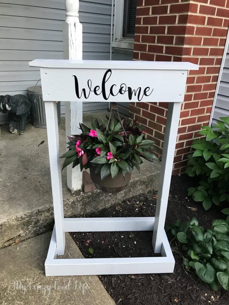 Wooden Welcome Hanging Basket Stand