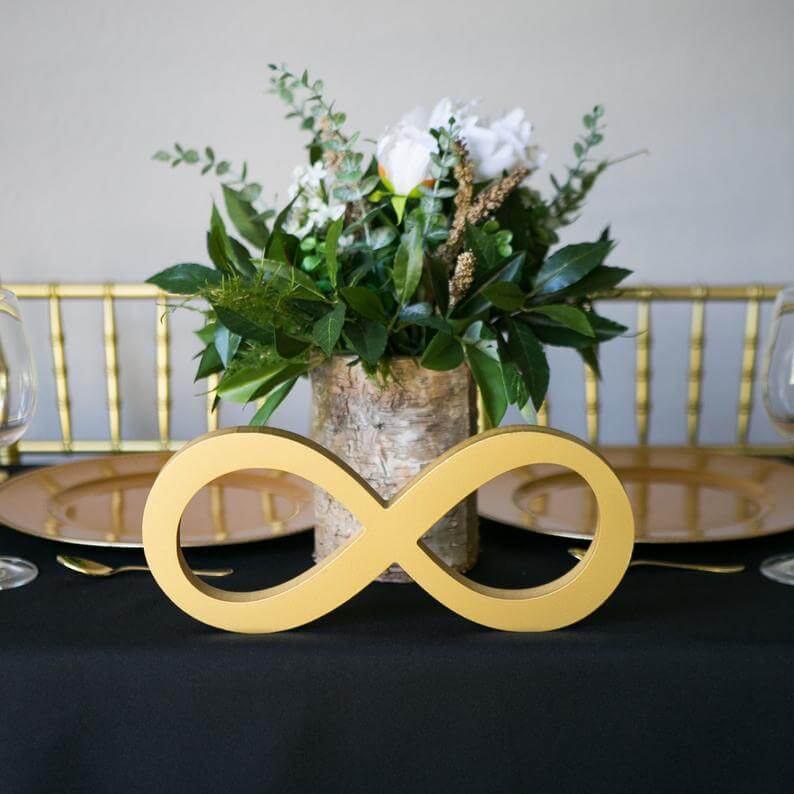 Sweet and Powerful Infinity Sign Centerpiece