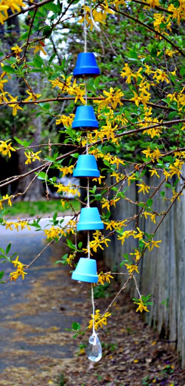 Hanging lawn decorations