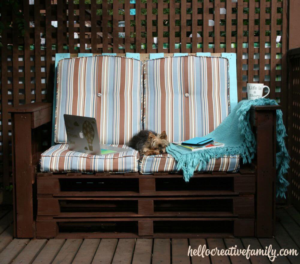 Recycle Pallets with a Garden Bench