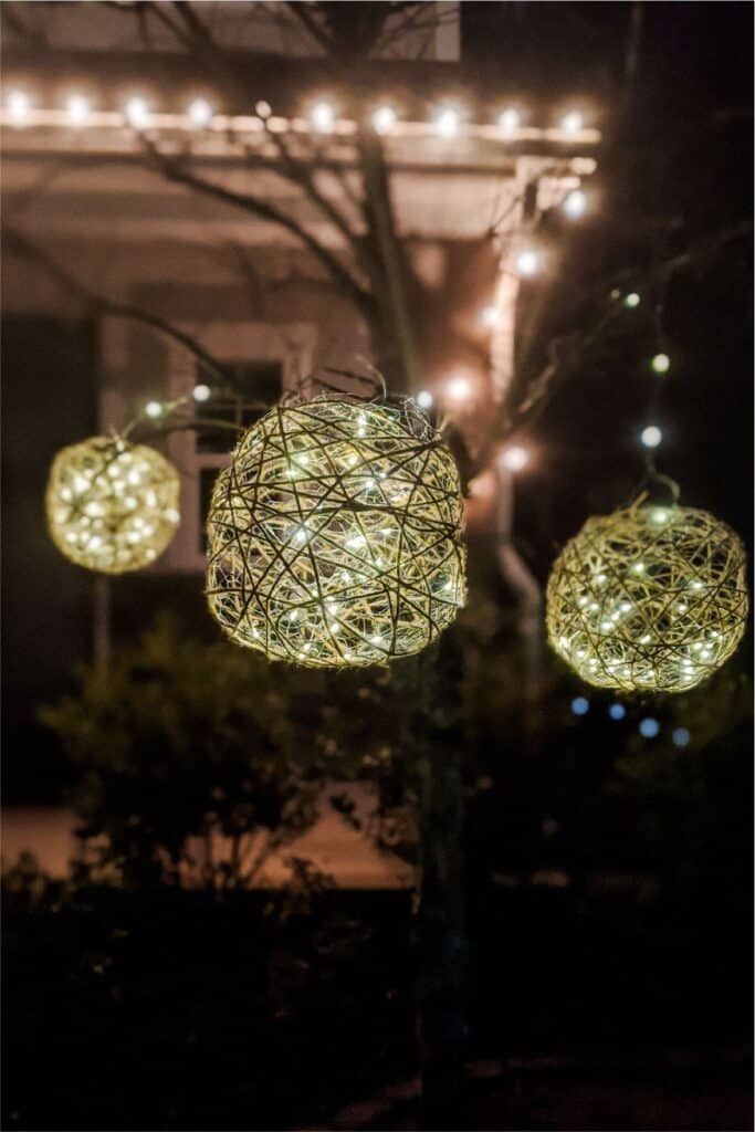 Great Grapevine Balls Filled with Lights