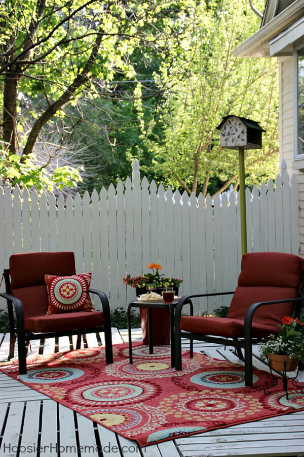 Build a Pallet Deck to Extend Your Space