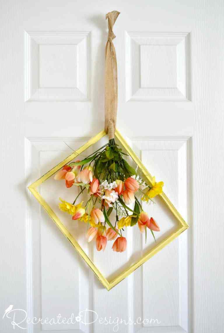 DIY hergebruikt frame met lentebloemen