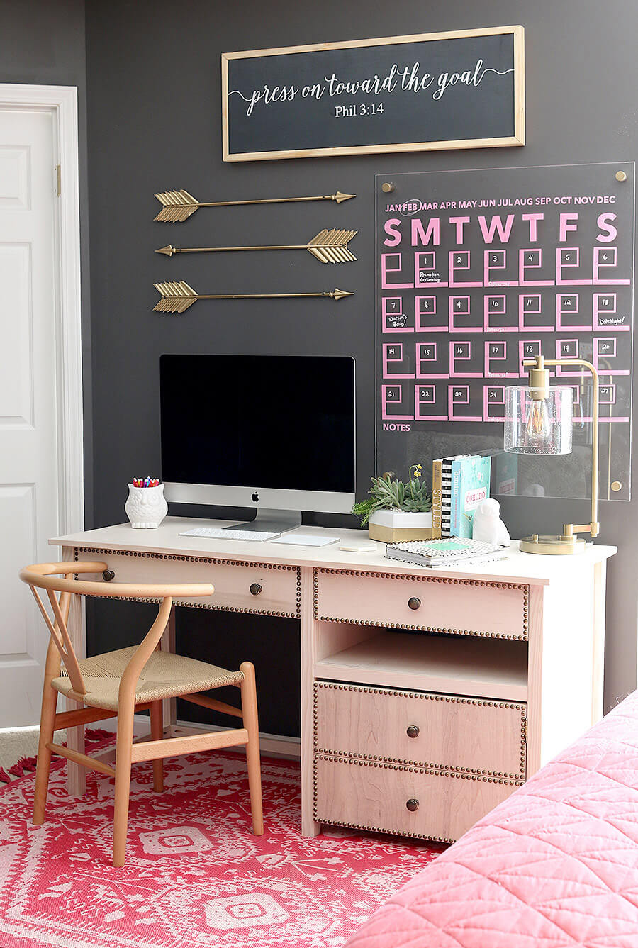 Cute and Simple Multifunctional Desk