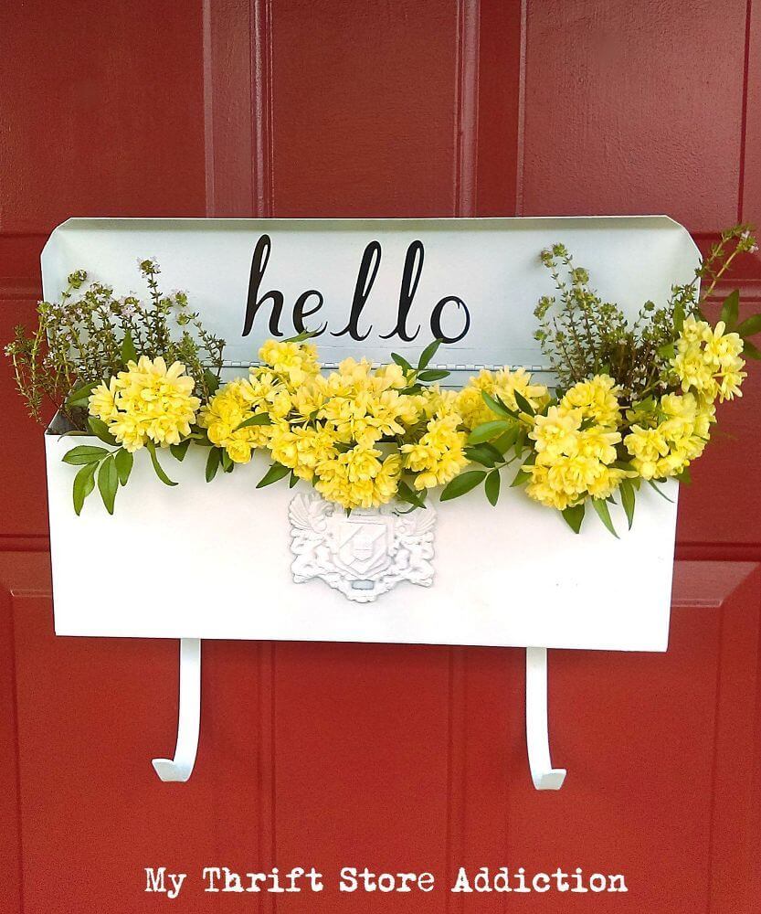 Strikingly Simple Vintage Mailbox Planter