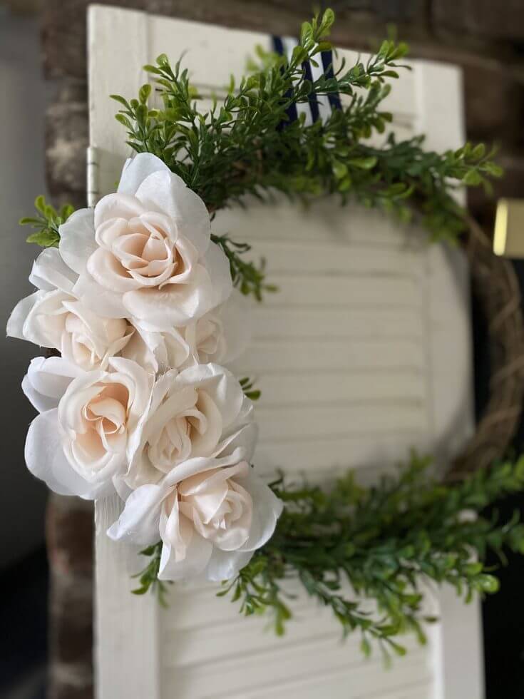 Small Green Wreath with White Roses