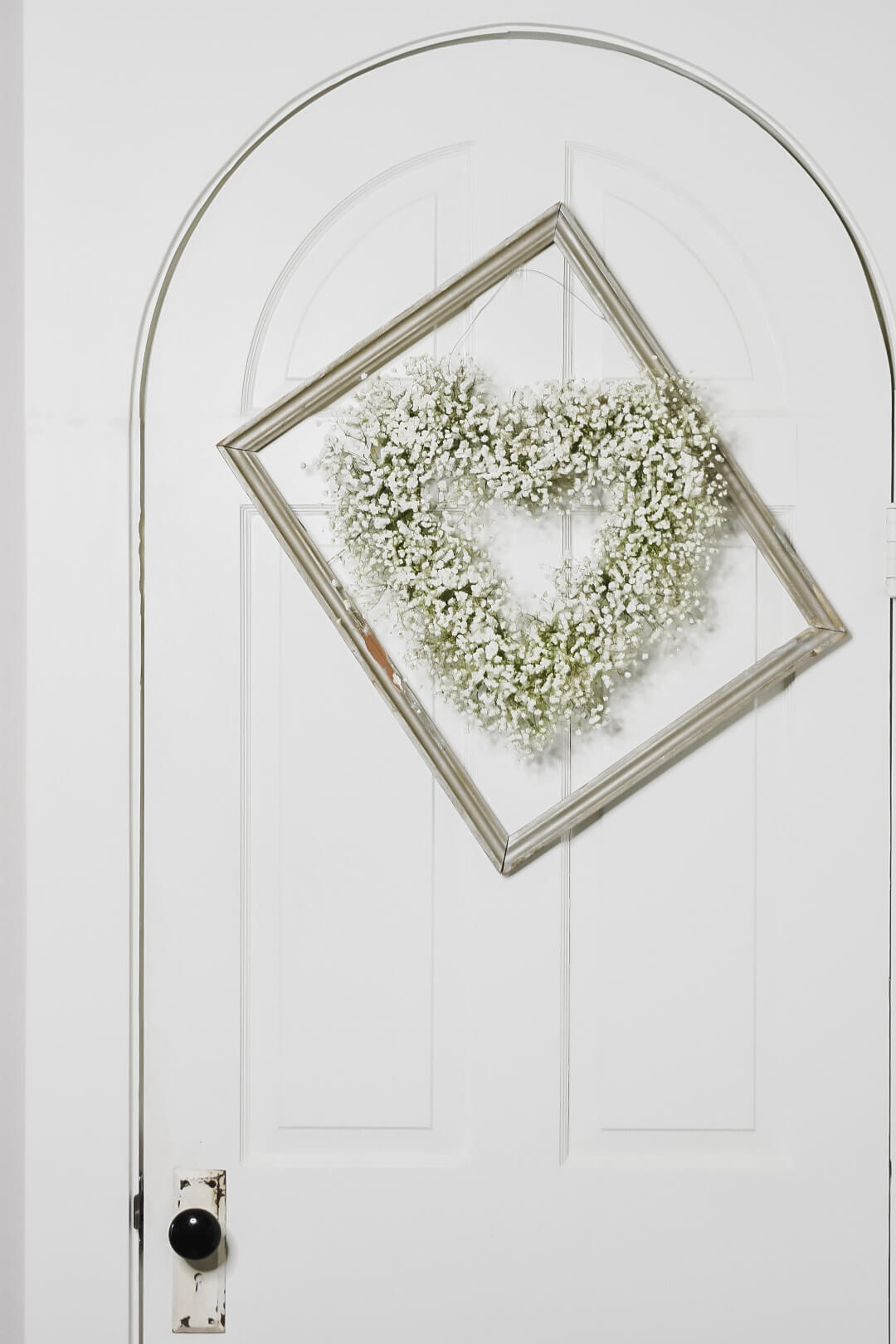 Fresh and White Baby's Breath Heart Wreath