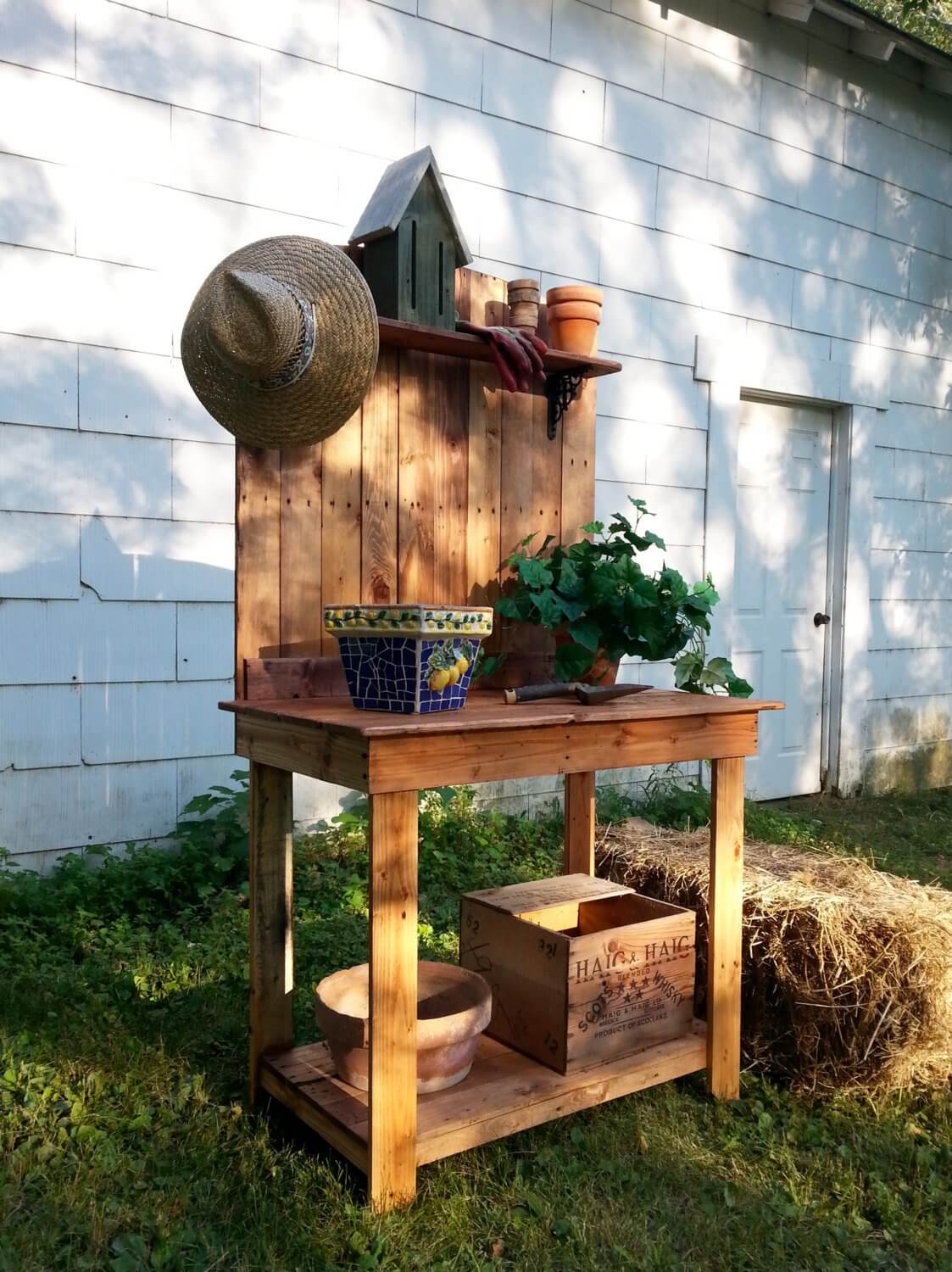 Potting Bench Made from Upcycled Pallets