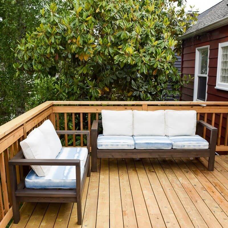 Outdoor Custom Pallet Loveseat and Sofa