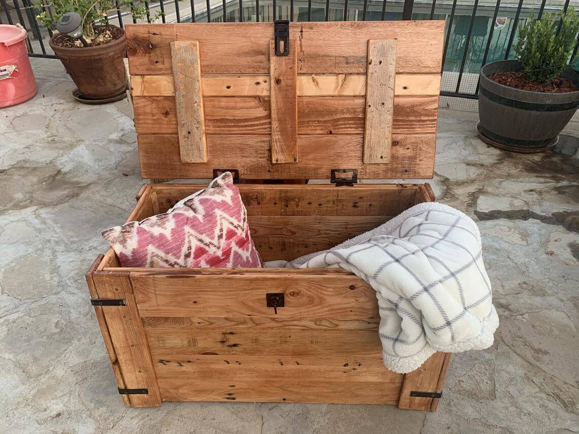 Recycled Handmade Pallet Wooden Chest
