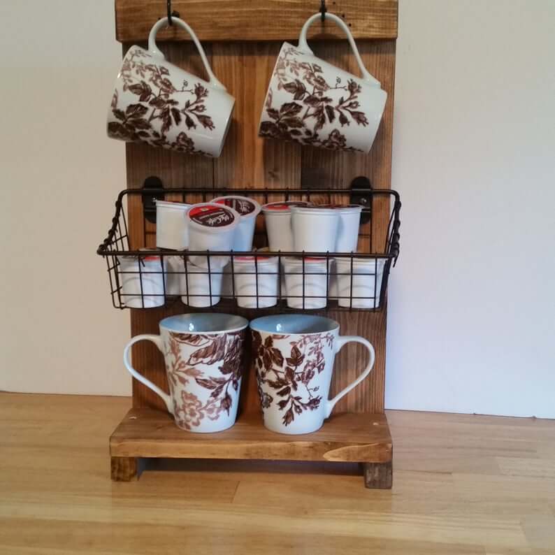 Tabletop Wooden Mug Hangout with Wire Basket