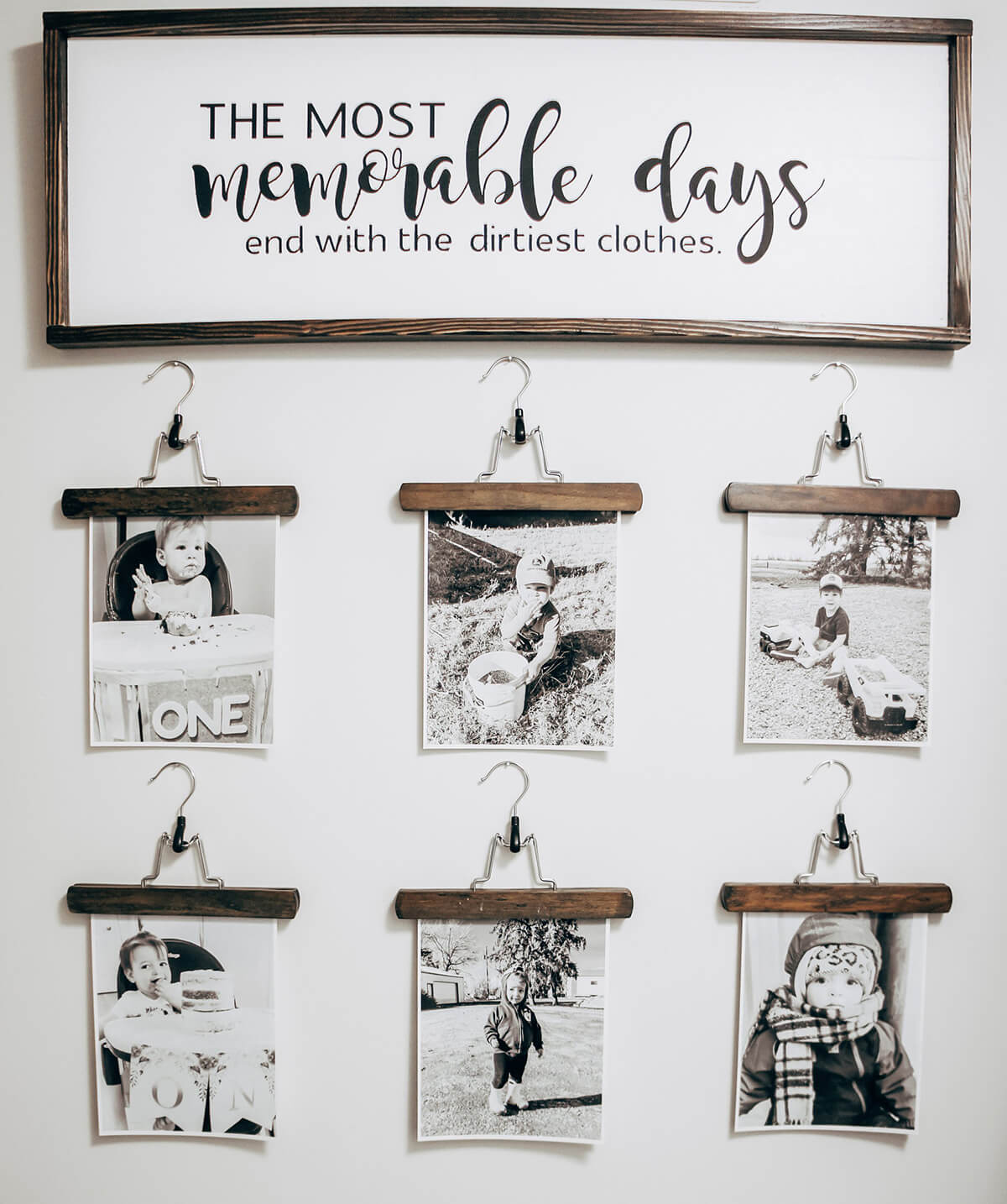 Adorable Laundry Themed Hanger Picture Holder Set