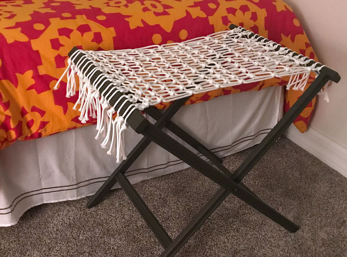 Easy Fold Luggage Stand with Macrame Top