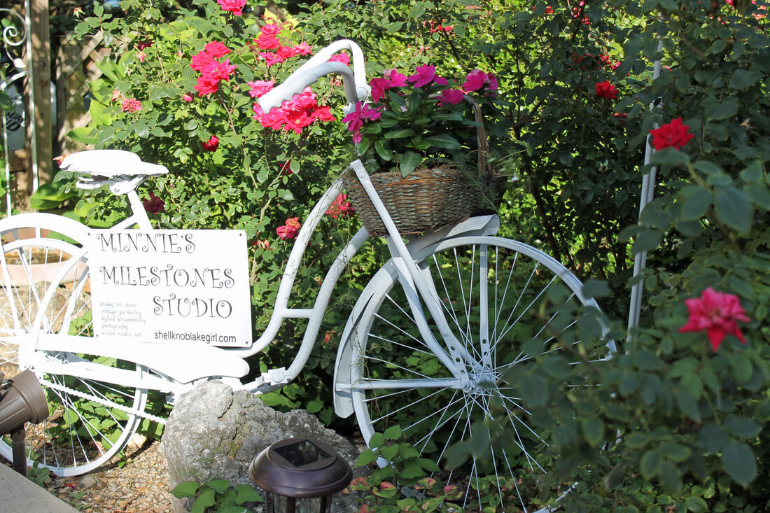 Vintage Bike with Flower Basket Yard Sign