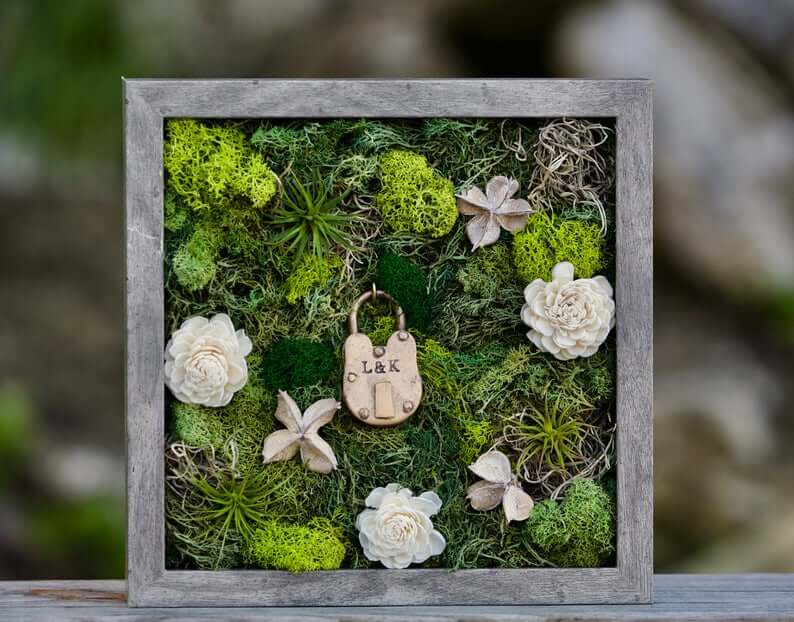 Beautiful Moss Locket Memory Box