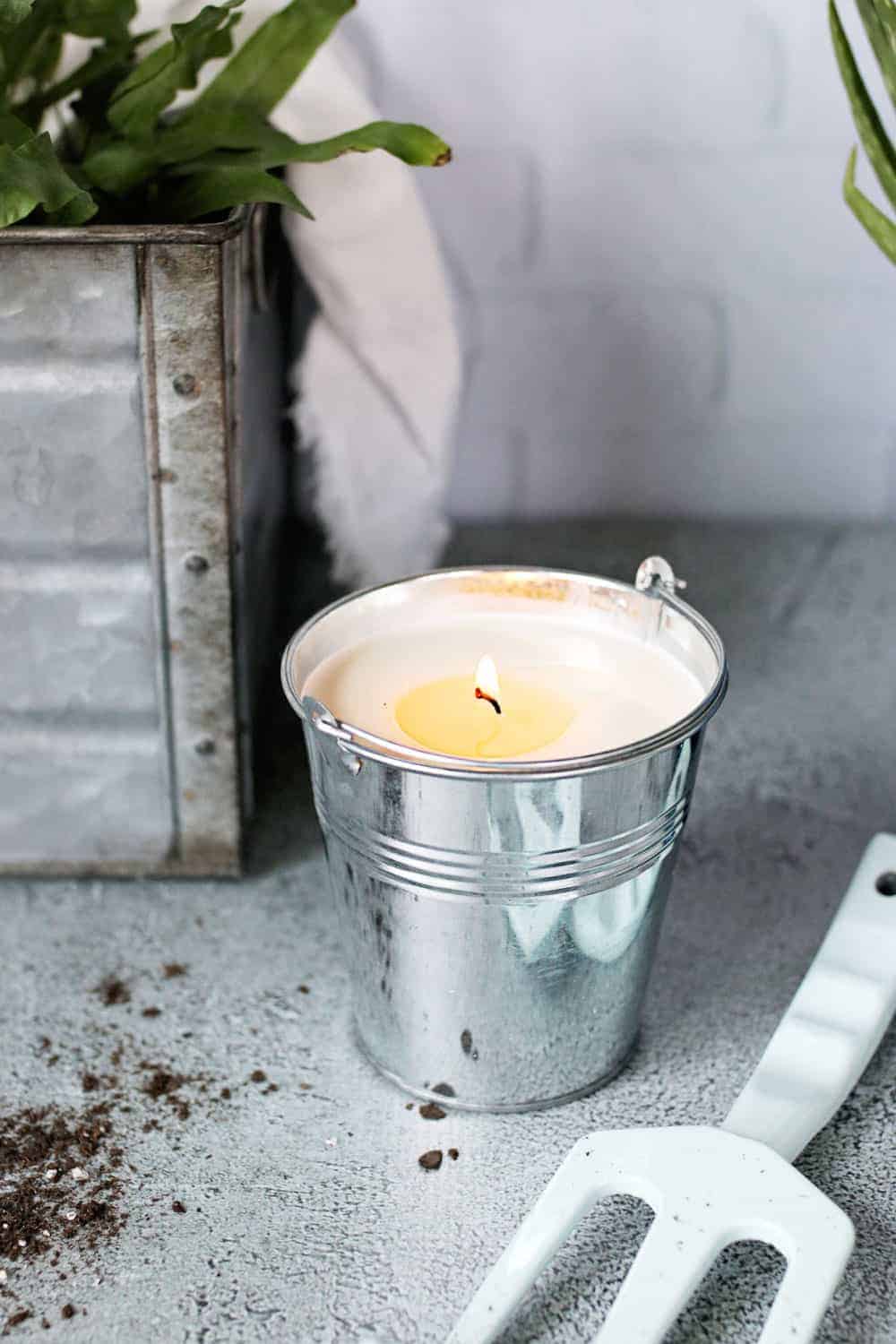 DIY Citronella Patio Bucket Candles