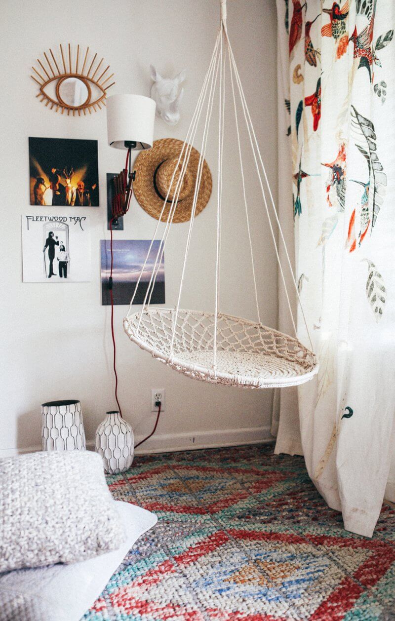 Indoor Swing with Meaningful Pictures