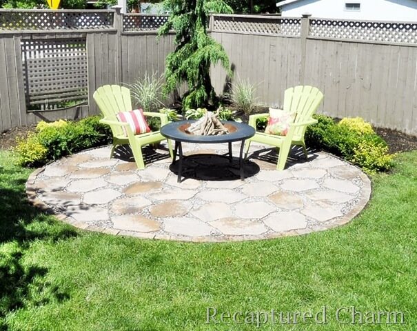 Charming and Cozy Fire Pit Patio Feature