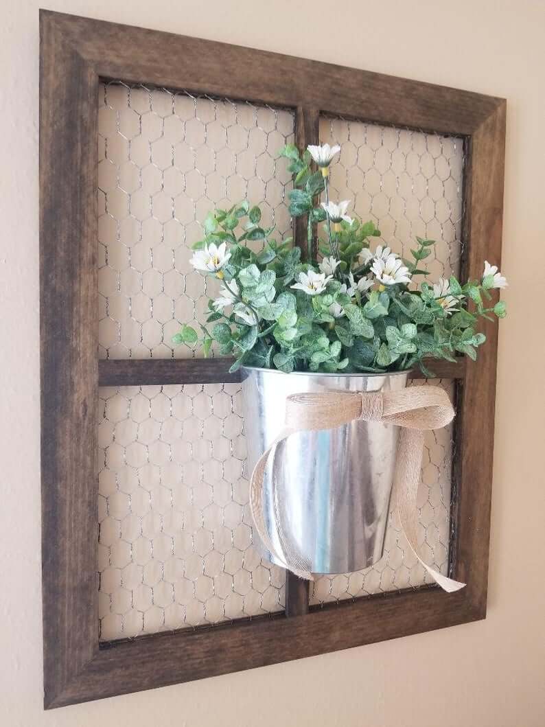 Chicken Wire and Wood Flower Tin Decoration