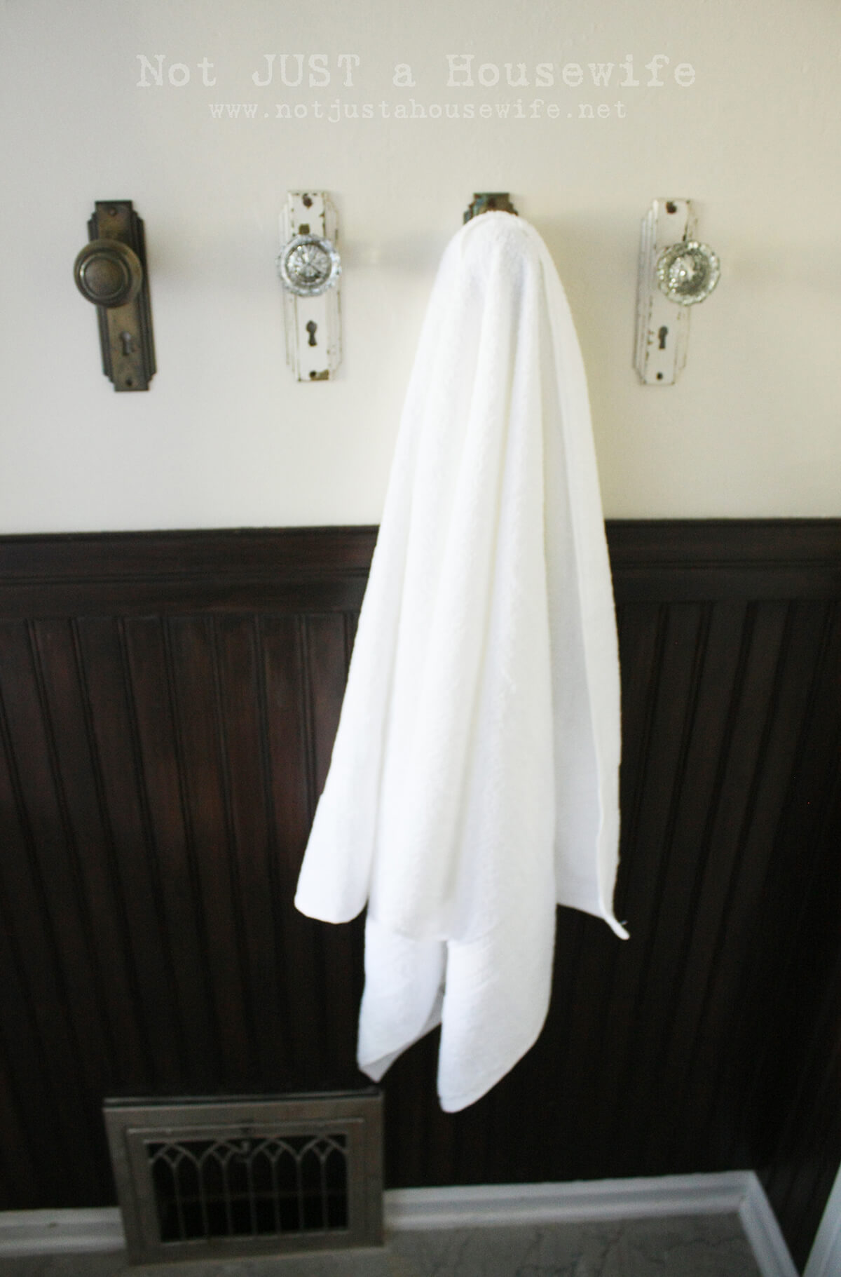 Doorknob Towel Hooks - Recyclable and Reusable