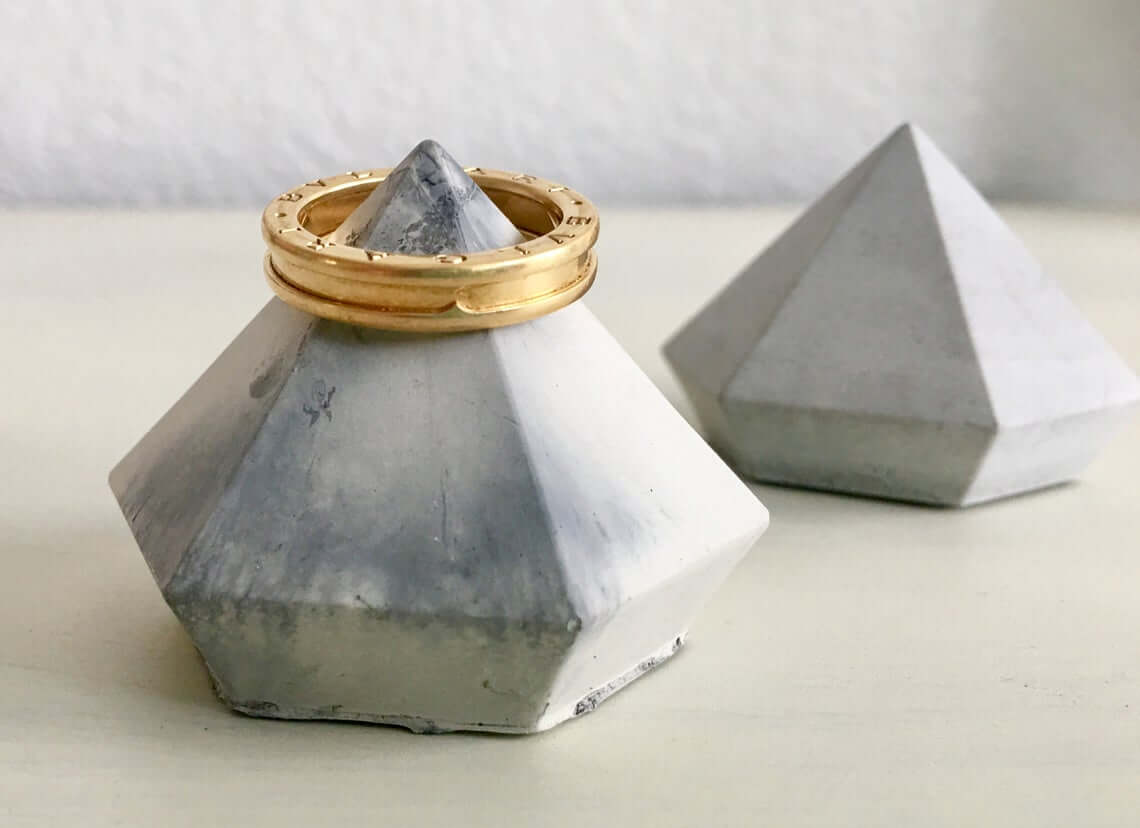 Geometric Concrete Diamond Ring Holder