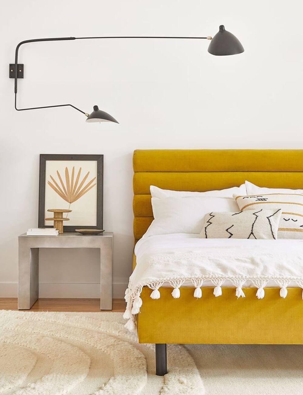 Charming Citronella Art Deco Bed