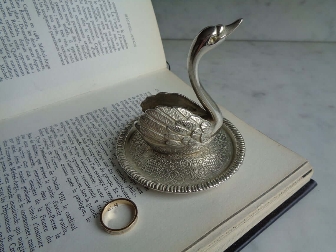 Vintage Silver Metal Swan Ring Tree