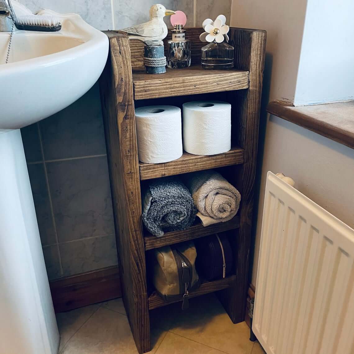 Side-Stacked Floor Shelf for Towel Storage