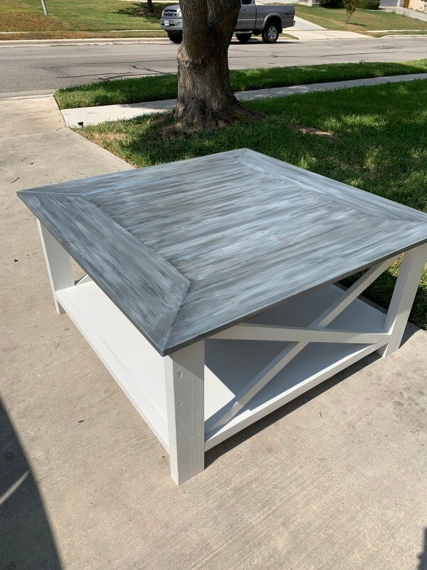 Cute Square Farmhouse Kitchen Table, White Farmhouse Table