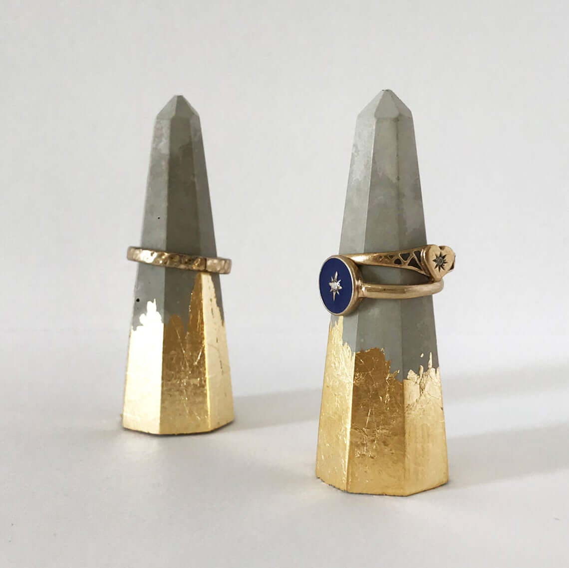 Gold-Dipped Concrete Crystal Ring Stand