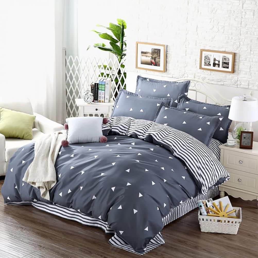 Uozzi Cozy and Comfortable Duvet Bedding Set