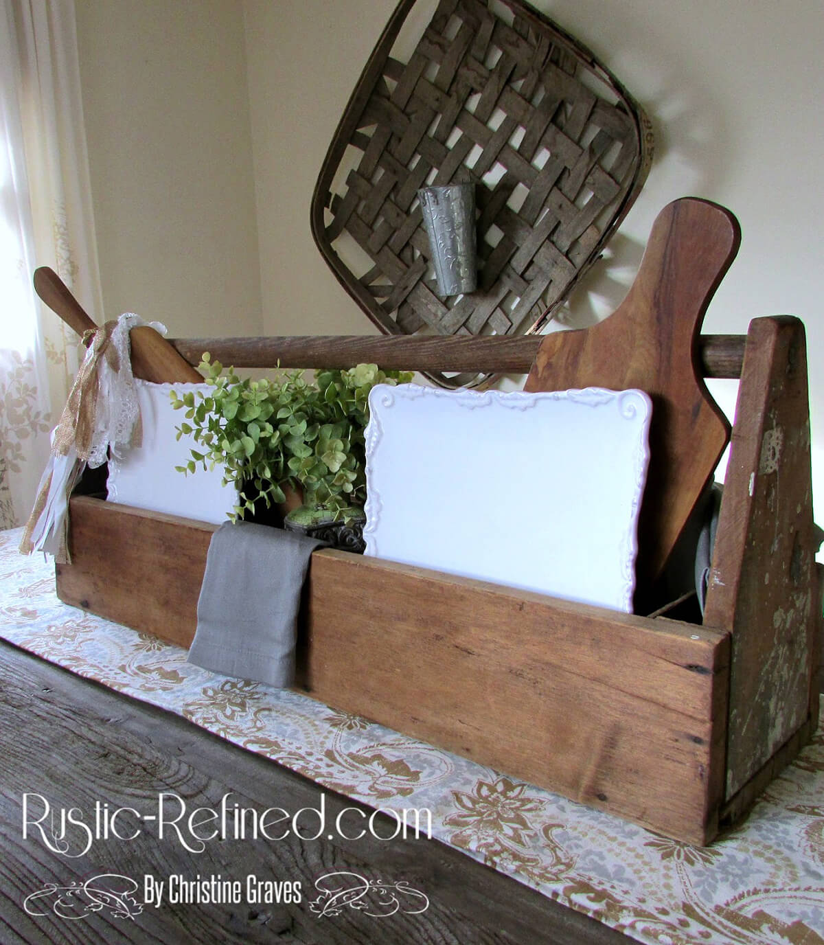 Countryside Farmhouse Table Centerpiece Cubby