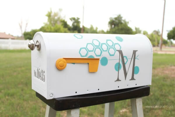 Brightly Colored Painted Mailbox Makeover