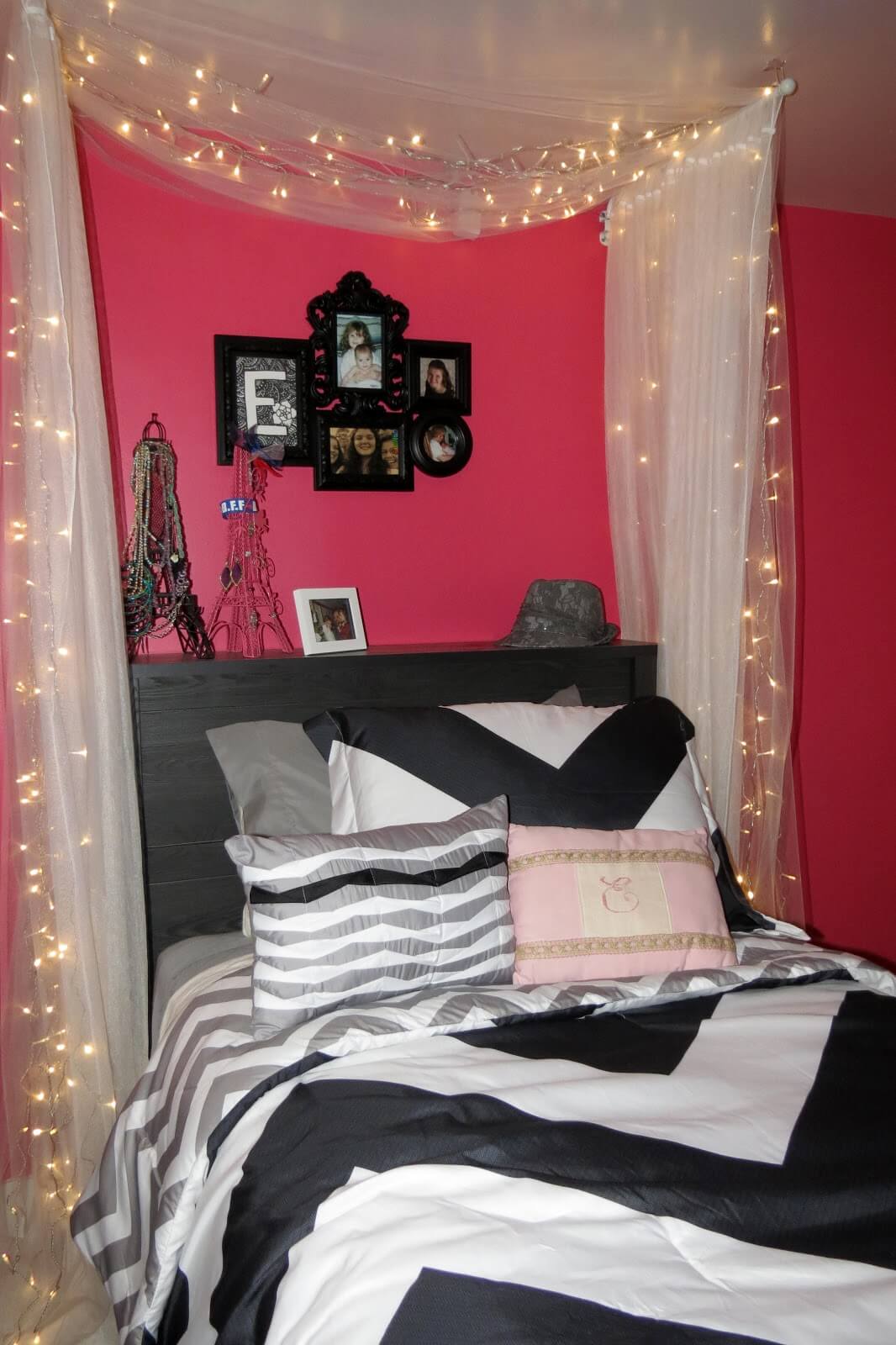 pink fairy lights bedroom