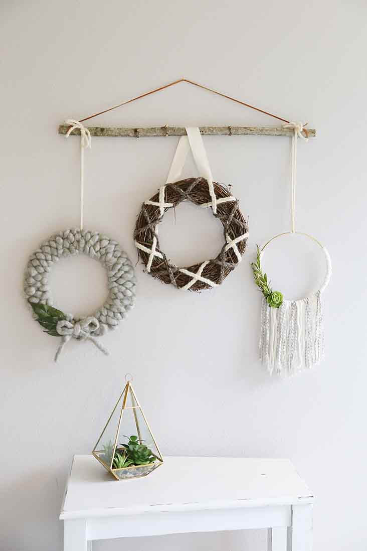 DIY Rustic Christmas Yarn Wreath