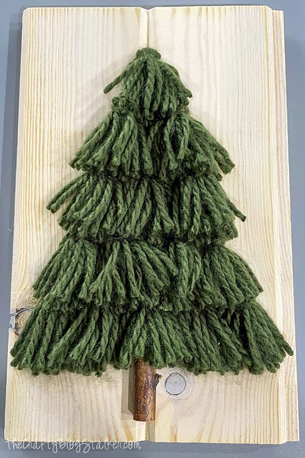 Rustic Yarn Tassel Christmas Tree