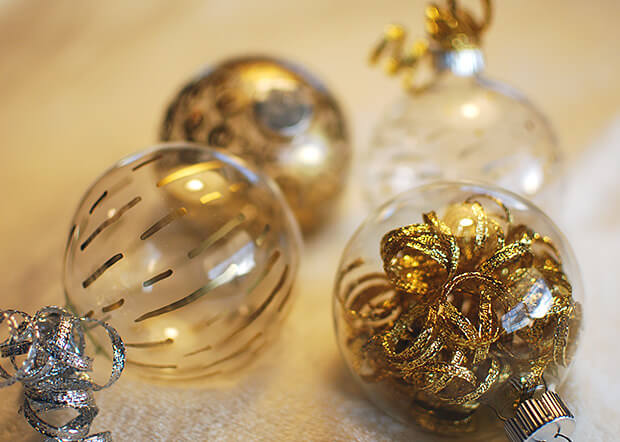 Chic Paint Pen DIY Ornaments